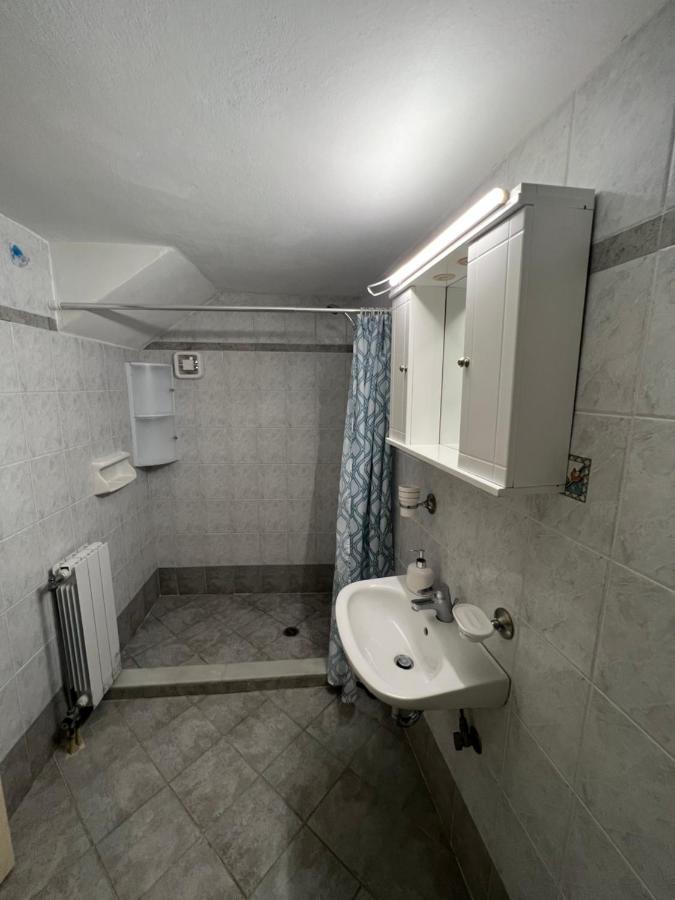 Athina Rooms Karvounades 外观 照片
